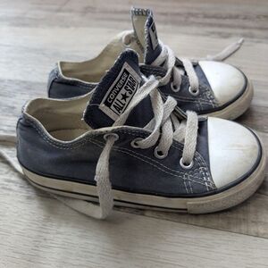 🏔️ Blue Converse